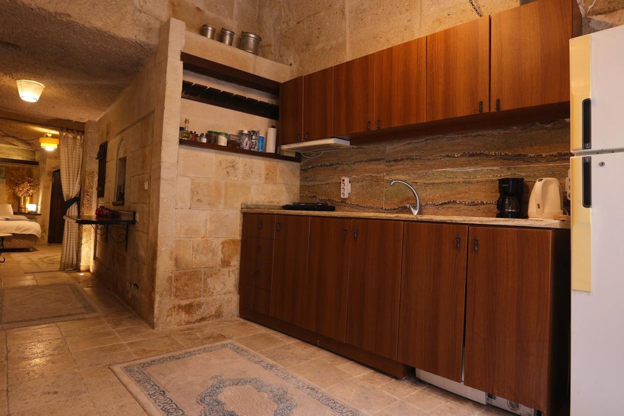 Adelya Cave Hotel Apartments Göreme Zewnętrze zdjęcie