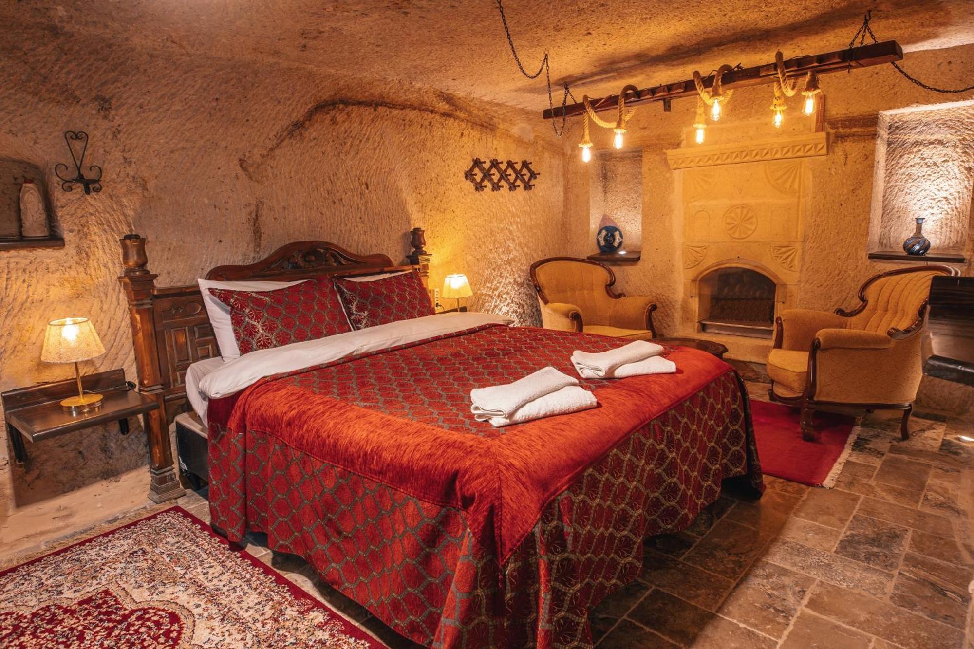 Adelya Cave Hotel Apartments Göreme Zewnętrze zdjęcie