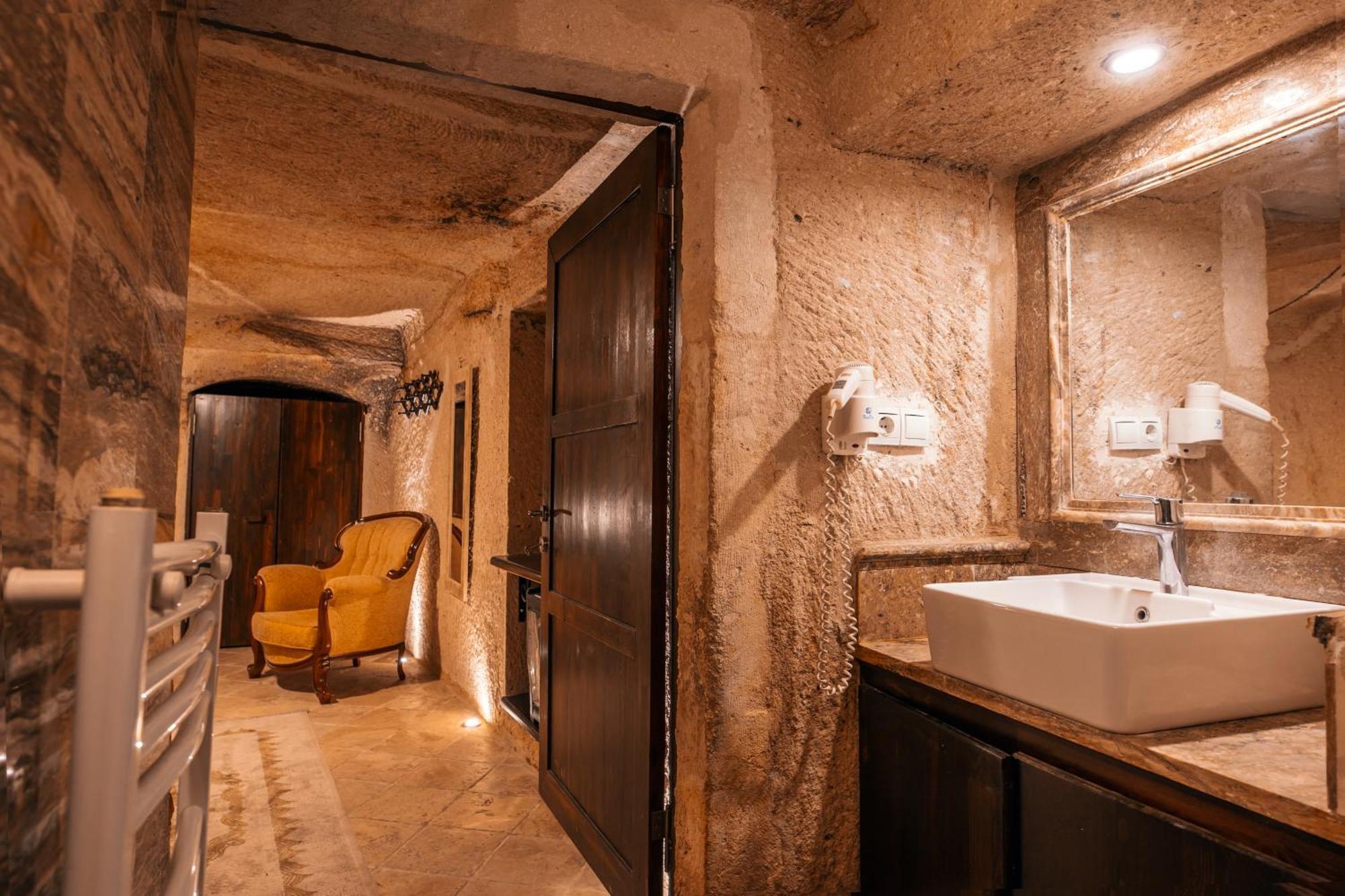 Adelya Cave Hotel Apartments Göreme Pokój zdjęcie
